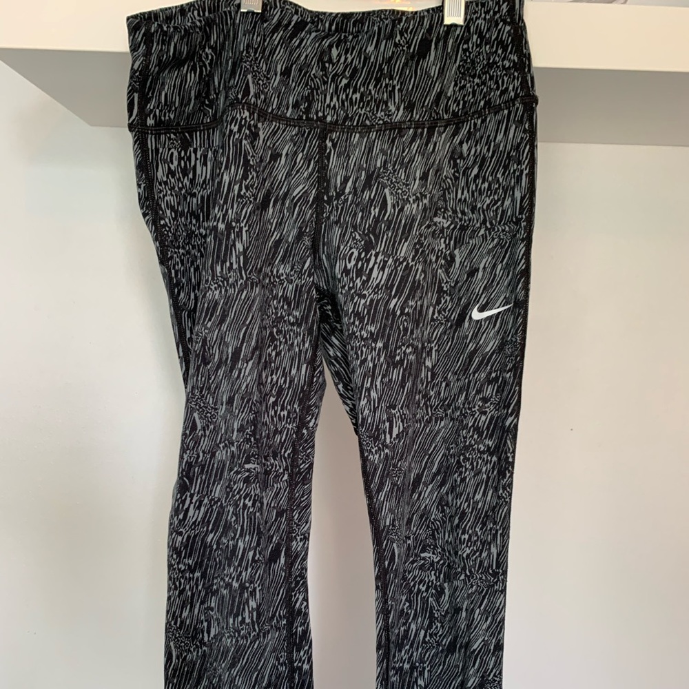 Nike Dri-Fit Cropped Leggings